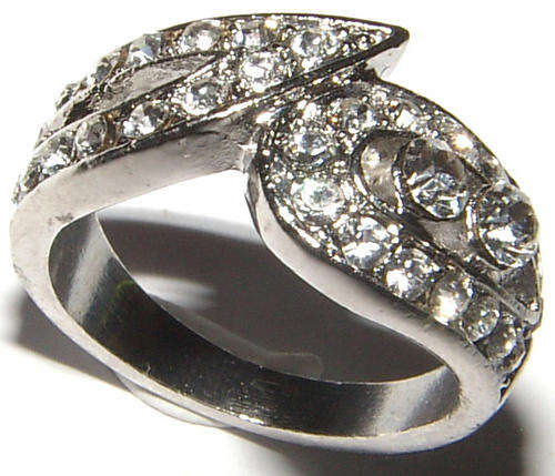 BEAUTIFUL RHINESTONE ENCRUSTED DRESS RING...BEAUTIFUL!