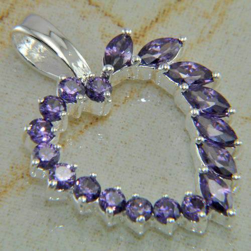 ***HIGHT VALUE ITEM!!*** GORGEOUS AMETHYST STERLING SILVER HEART PENDANT!!