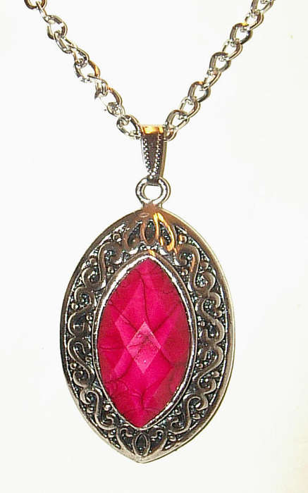 ***NEW!!*** GORGEOUS MOCK GEMSTONE PENDANT WITH CHAIN!!!
