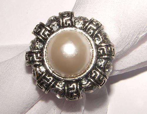 UNUSUAL DESIGN!!! -- RHINESTONE AND PEARL ADJUSTABLE DRESS RING.