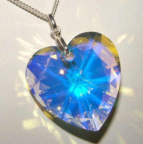GENUINE SWAROVSKI CRYSTAL HEART STERLING SILVER PENDANT.