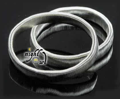 ***NEW AND PERFECT FOR WINTER!*** SLEEVE HOLDER - HOLDS SLEEVES IN PLACE!