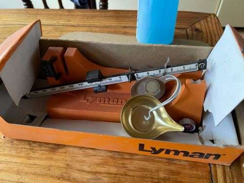 D7 reloading scale