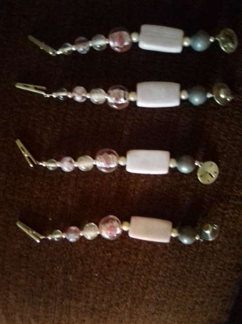 VINTAGE LOT COSTME JEWELRY ITEMS
