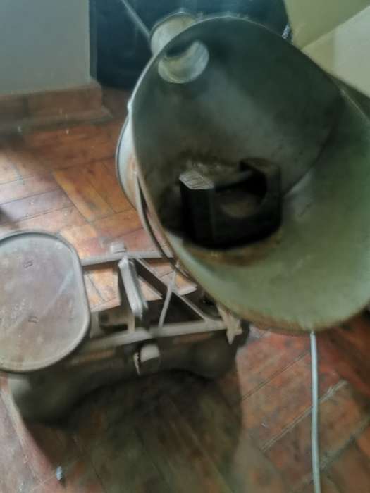 ANTIQUE BURMINGHAM SCALE WITH WEIGHTS