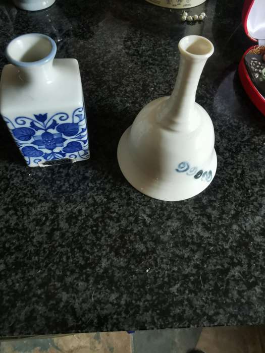 2 VINTAGE ORNAMENTS