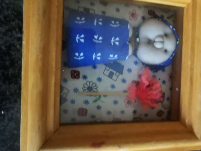 VINTAGE WOODEN SMALL BOX WITH GLASS