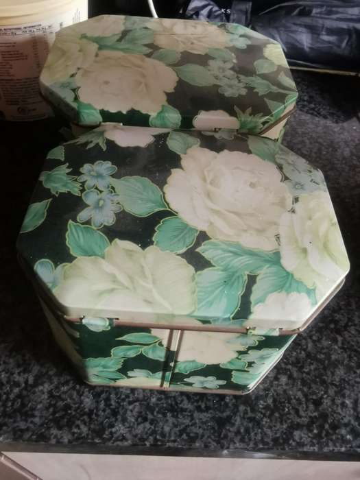2 VINTAGE GREEN TINS
