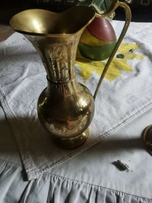 Vintage 19cm brass vase with handle