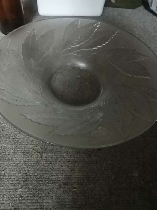 BIG PATTERN GLASS BOWL