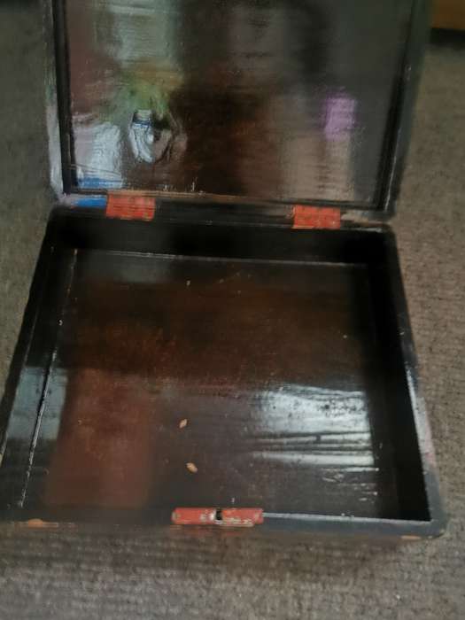 VINTAGE JEWELRY BOX