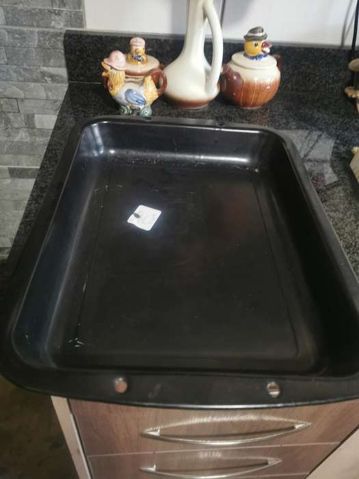 VINTAGE OVEN PAN