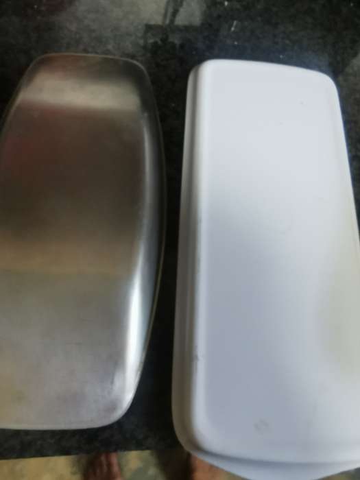2 VINTAGE SNACK PLATES