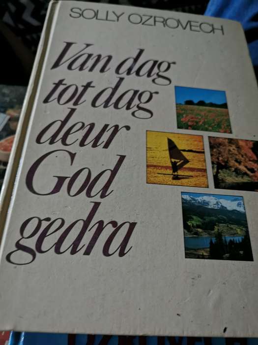 BOOK VAN DAG TOT DAG DEUR GOD GEDRA