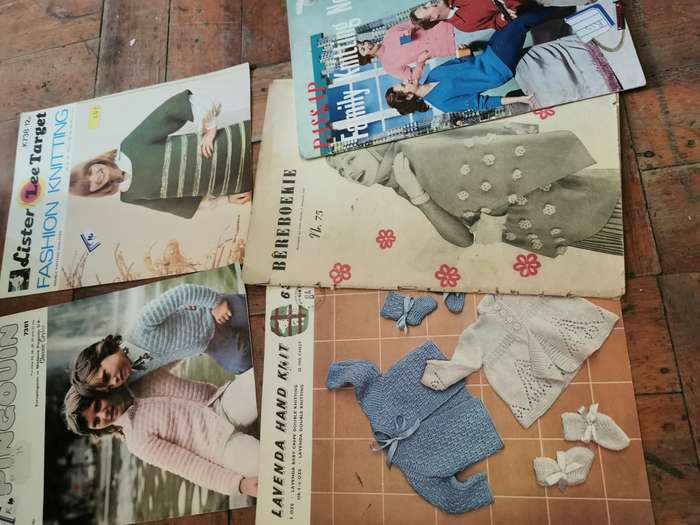 LOT KNITTING PATTERNS
