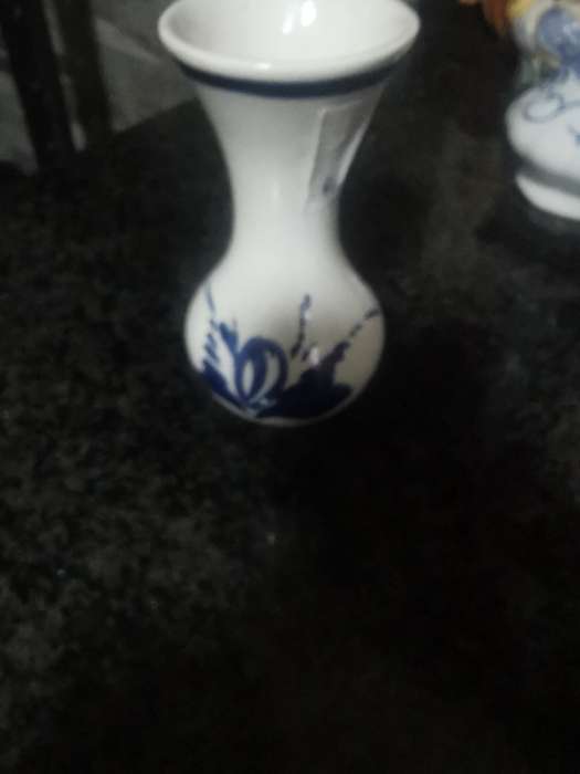 VINTAGE 12CM VASE