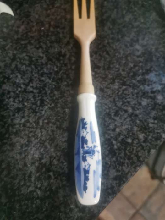 VINTAGE WOODEN FORK WITH PORCELAIN HANDLE
