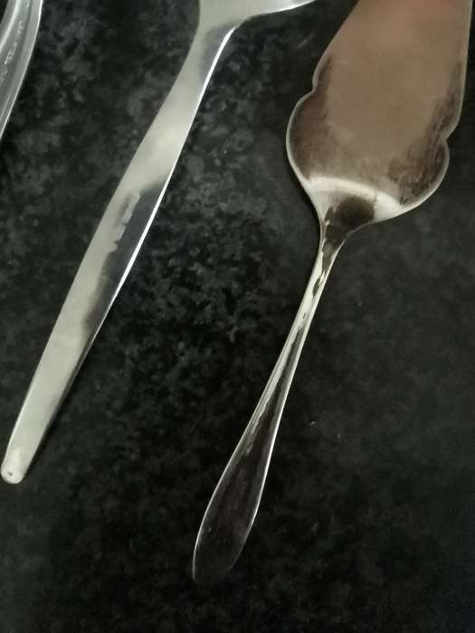 4 MARKED VNTAGE KITCHEN UTENSILS