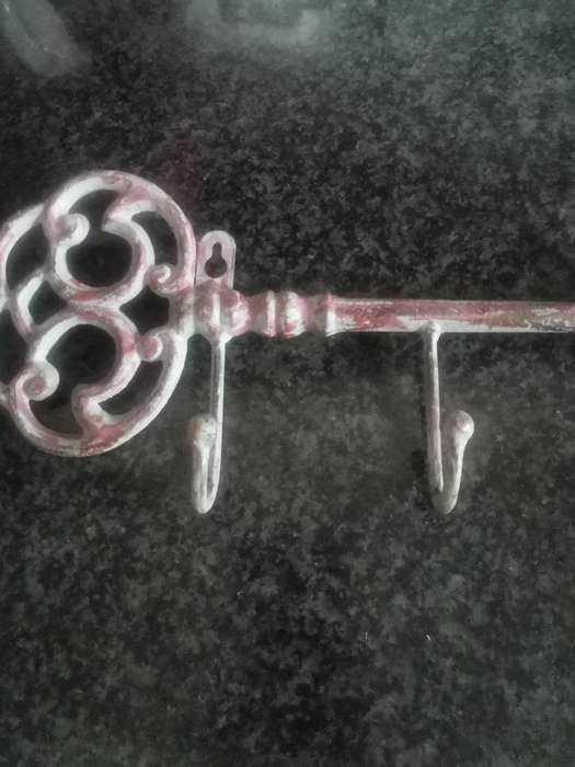 ANTIQUE IRON KEY WALL HANGER FOR CLOTHS ETC