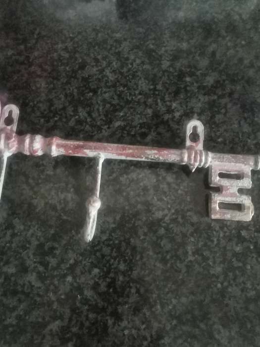 ANTIQUE IRON KEY WALL HANGER FOR CLOTHS ETC