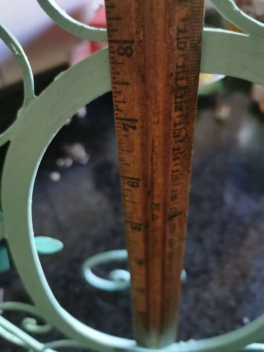 VINTAGE IRON STAND  WITH PHOTO FRAME