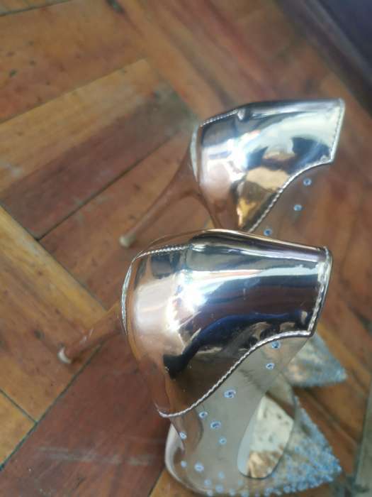 CHAMPAGNE COLOUR SHOES