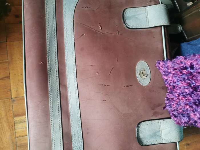 VINTAGR SUITCASE