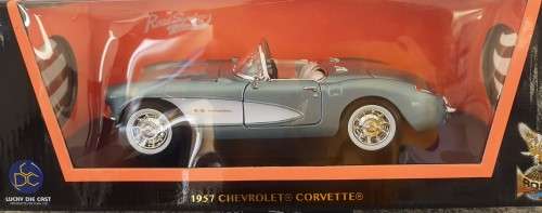 Chevrolet Corvette 1957 (Scale 1:18 by Road Signature)