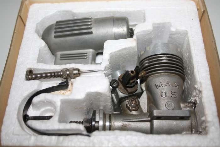O.S.  MAX 20  RC Model Aircraft Engine & OS 702 Muffler