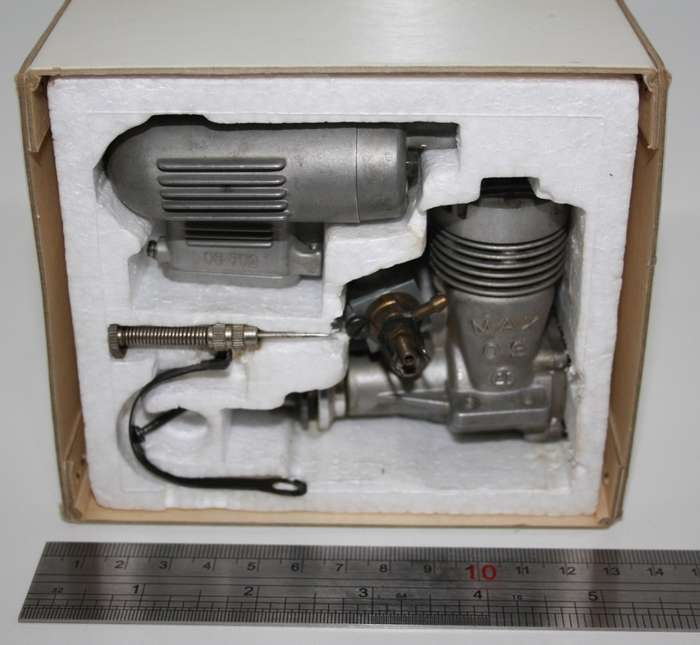 O.S.  MAX 20  RC Model Aircraft Engine & OS 702 Muffler