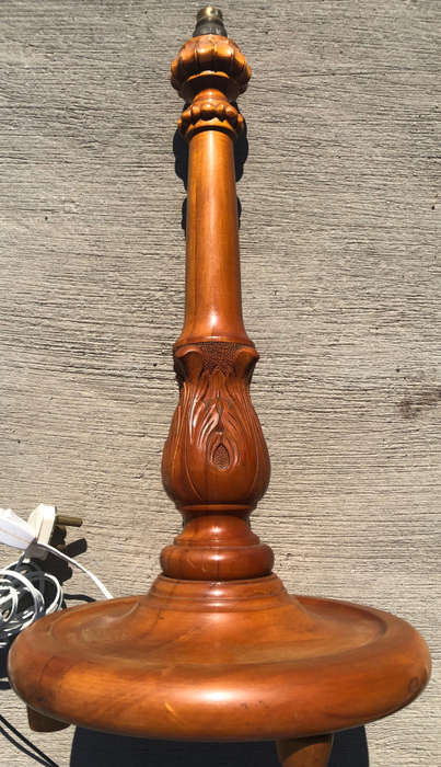 LAMP HAND CARVED WOODEN READING