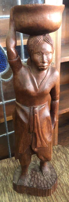 AFRICAN CARVING