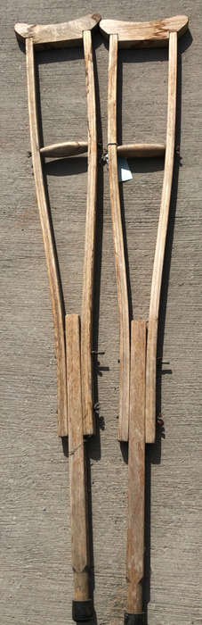 VINTAGE PAIR OF BEECH WOOD CRUTCHES