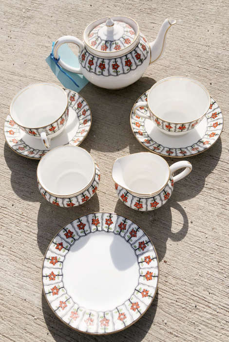 AYNSLEY PORCELAIN HAND PAINTED 9 PIECE BREAKFAST SET