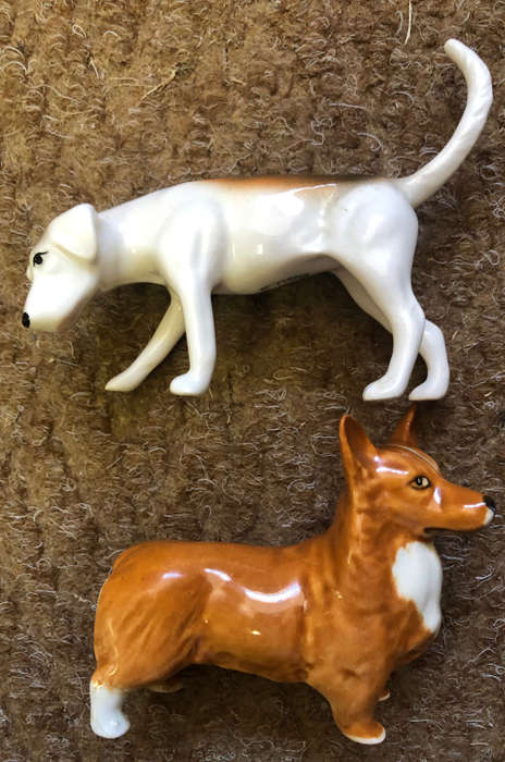 BESWICK PAIR OF DOGS