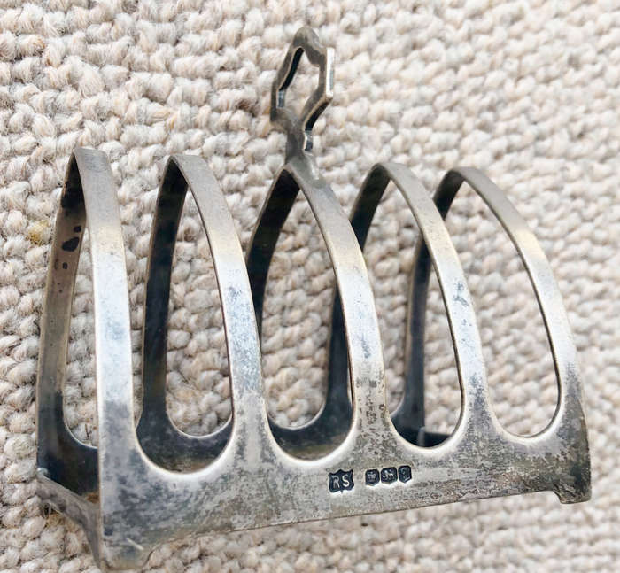 SILVER 4 SLICE TOAST RACK HALLMARKED 1933