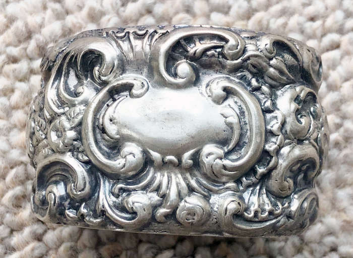 SILVER SERVIETTE RING HALLMARKED 1897