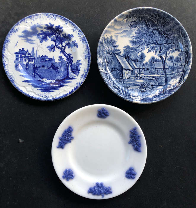 FOLEY, RIDGWAYS AND JOHNSON BROTHERS BUTTER PAT OR APPETIZER PLATES