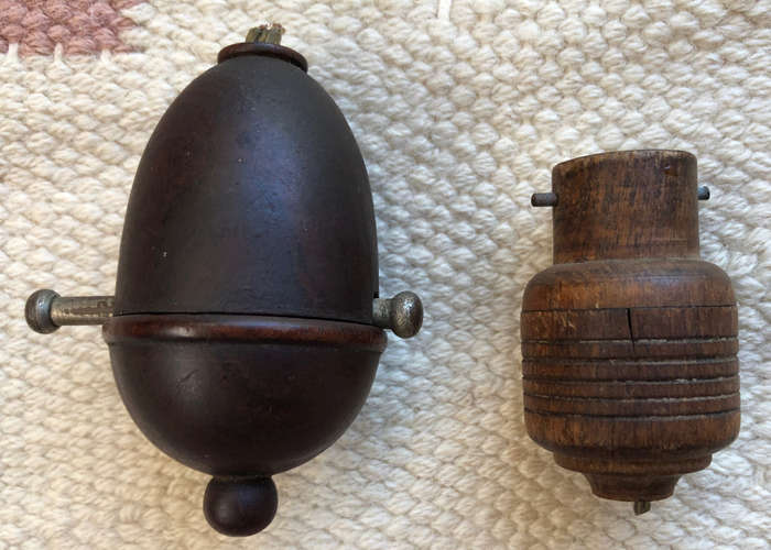 LIGHT SWITCH WOODEN ACORN ANTIQUE AND WOODEN BAYONET CONNECTION