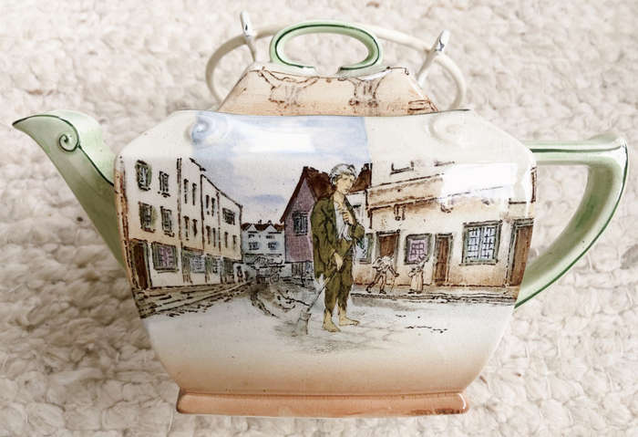 ROYAL DOULTON CIRCA 1927 DICKENS POOR JO FRIAR TEAPOT