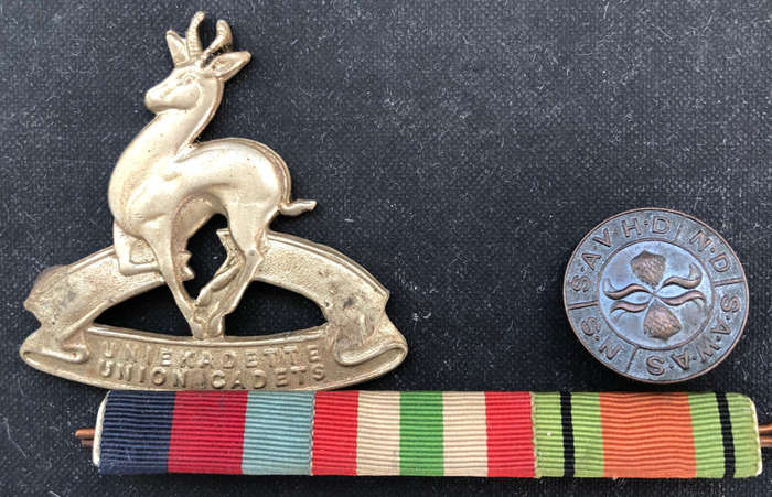 MEDAL BAR, SOUTH AFRICAN WOMENS AUXILIARY BROOCH AND UNION CADETS CAP BADGE