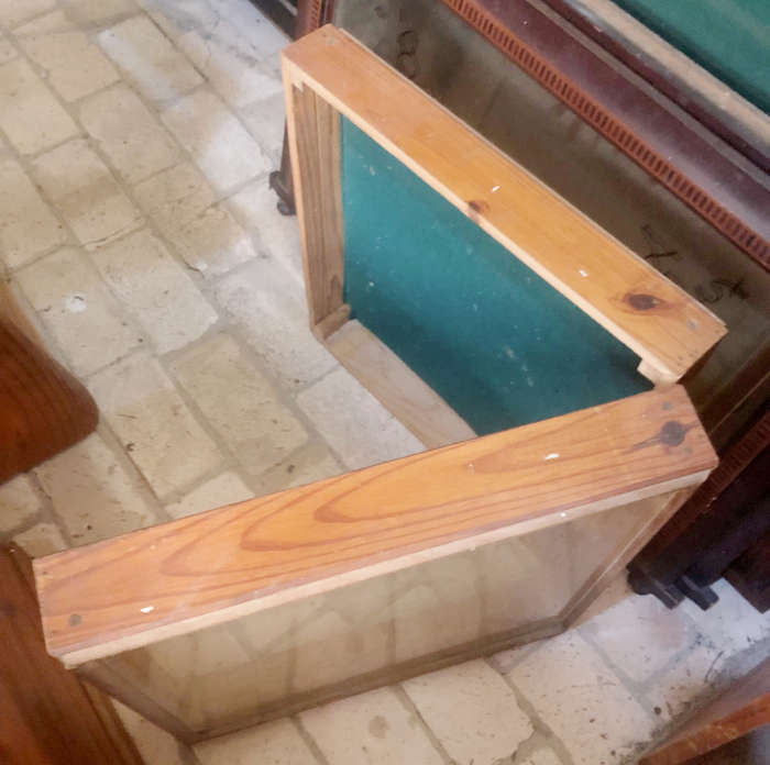 DISPLAY CABINET