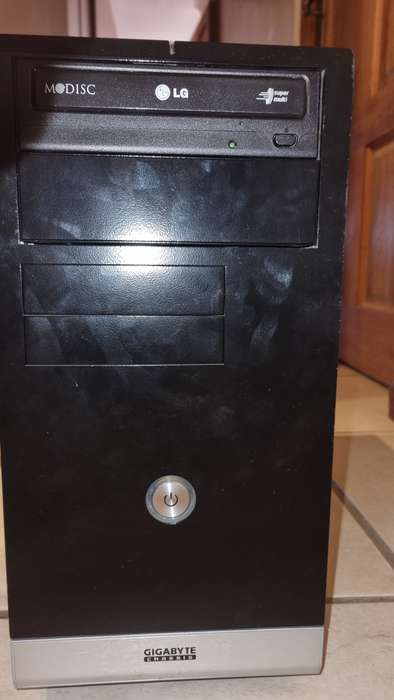 Intel Core I7 2600K / 6GB DDR3 / 128GB SSD / 1.5 TB HDD Computer