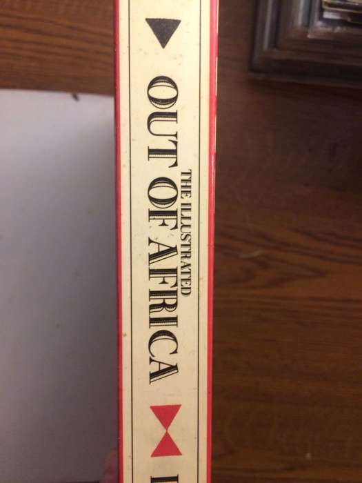 Out of Africa - Karen Blixen (Illustrated Hardcover Edition)