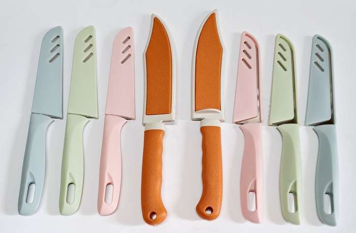 KITCHEN KNIFE  COMBO  8× KNIVES FOR ONE BID. ?..** NEW ** .