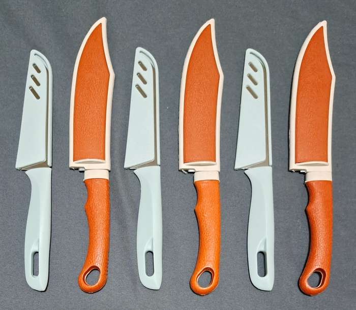 KITCHEN KNIFE  COMBO  6× KNIVES FOR ONE BID.  **NEW**