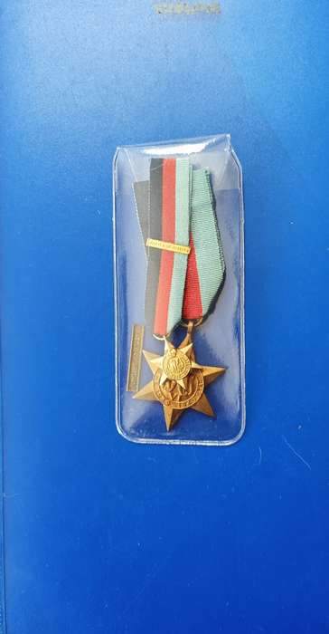 WW2 - 1939-45 STAR - FULL SIZE + MINIATURE + BATTLE OF BRITAIN CLASPS