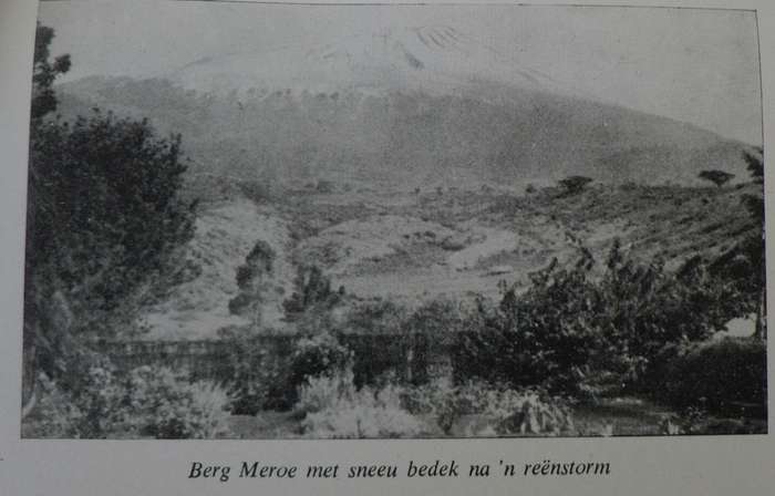 Die held van die oerwoud deur Pieter de Waal(Afrikaner pioniers in Oos-Afrika)