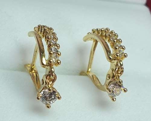 18 ct Diamond Earrings