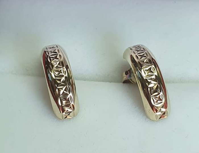 9ct Yellow Gold Earrings